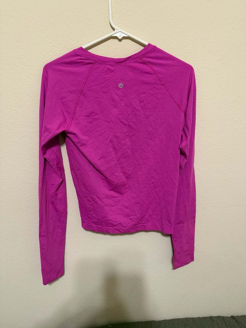 Lululemon Swiftly Tech Long-Sleeve Shirt 2.0 Race Length Sonic Pink Size 8 - Picture 3 of 3